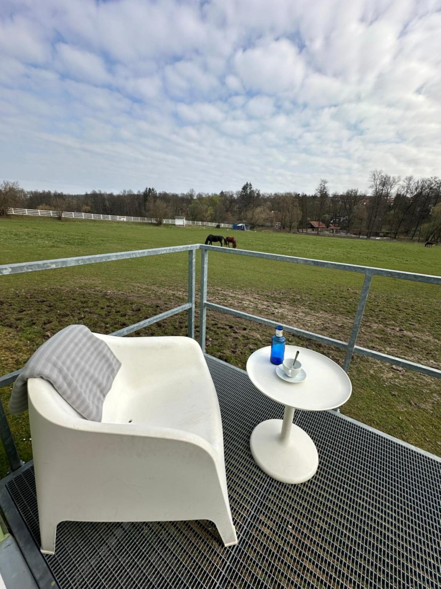 Glamping - Stylova Maringotka V Srdci Ladova Kraje, Pobliz Hlavniho Mesta Prahy Stribrna Skalice Exterior foto